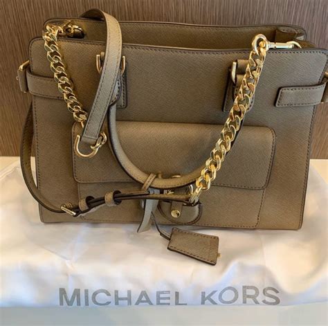 michael kors gold chain tan pebble leather purse taupe|Michael Kors taupe (tan) soft pebbled leather bucket bag handbag..